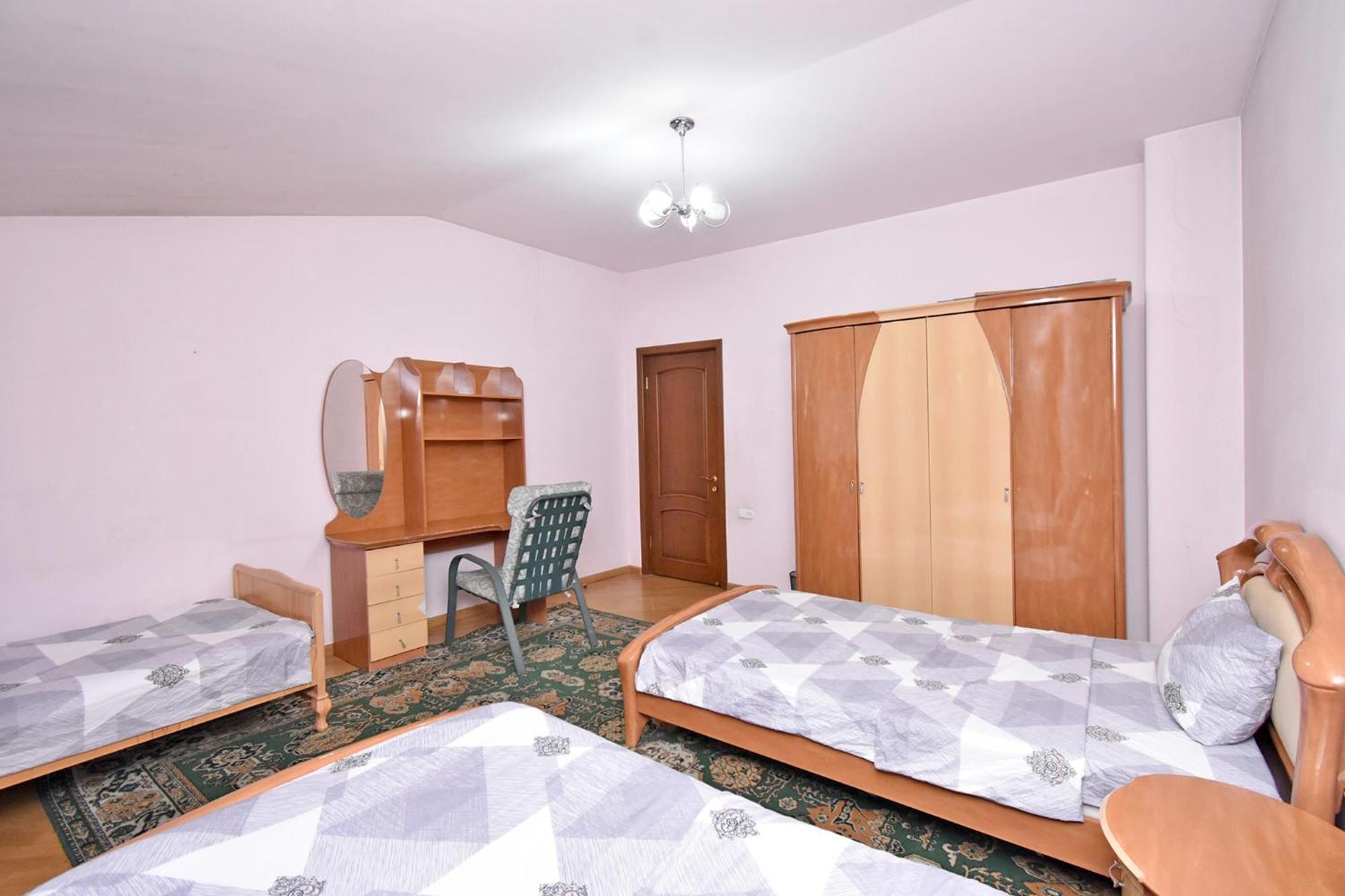 Amigo Guest Hostel เยเรวาน ภายนอก รูปภาพ