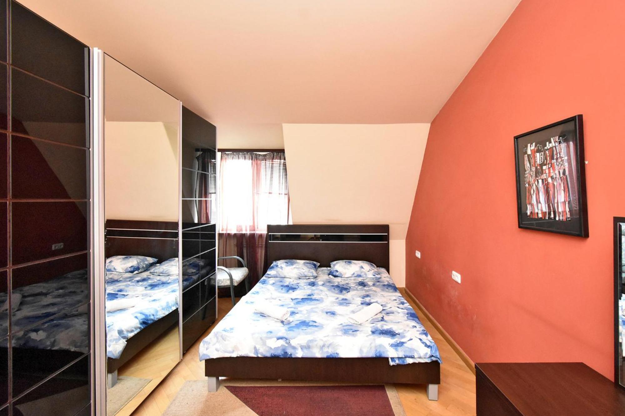 Amigo Guest Hostel เยเรวาน ภายนอก รูปภาพ